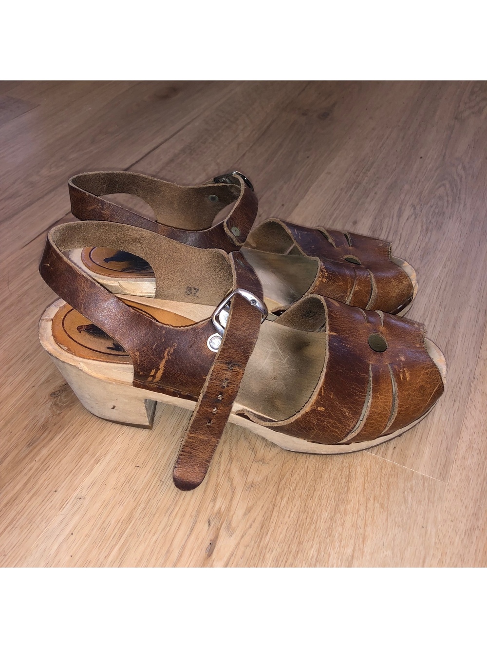 KURRIER PORTLAND MAINE CLOGS BROWN HEEL WOOD STRAP SANDALS WOMENS SIZE 37 6.5-7